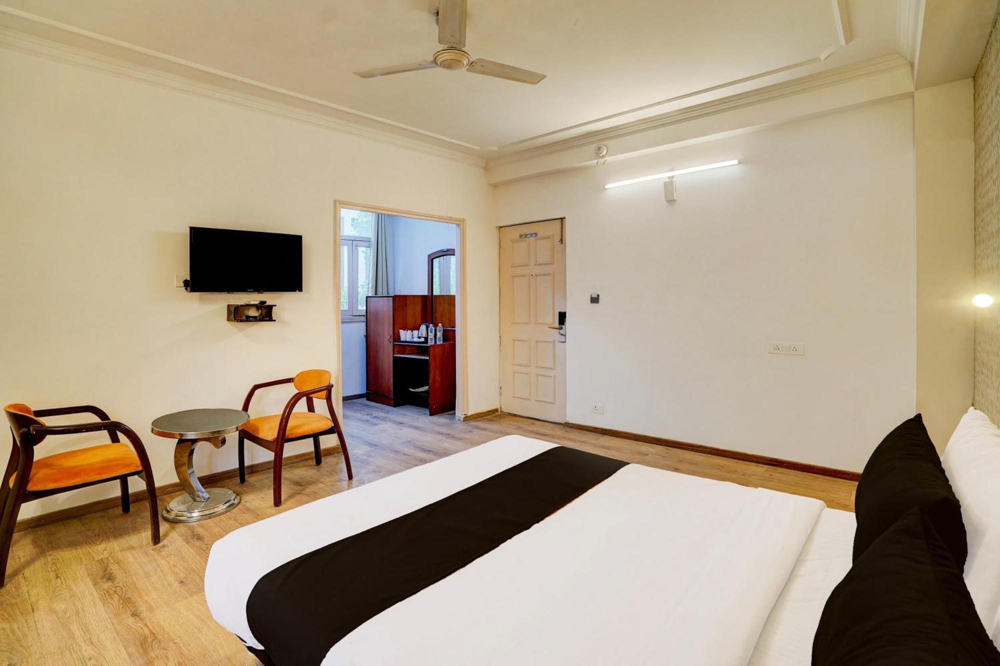 Super Townhouse Jageer Palace Near Mayapuri Chowk Nova Deli Exterior foto