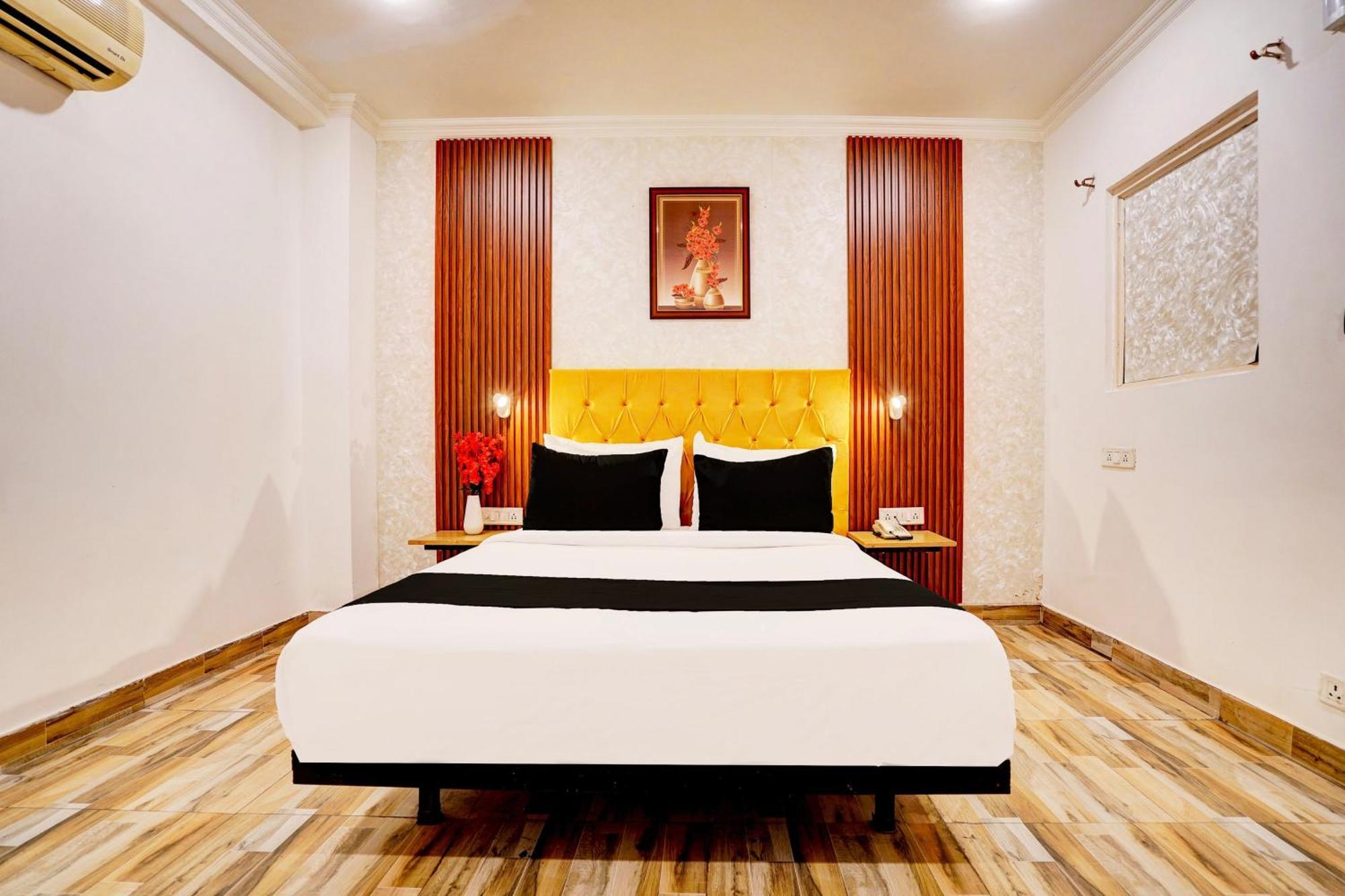 Super Townhouse Jageer Palace Near Mayapuri Chowk Nova Deli Exterior foto