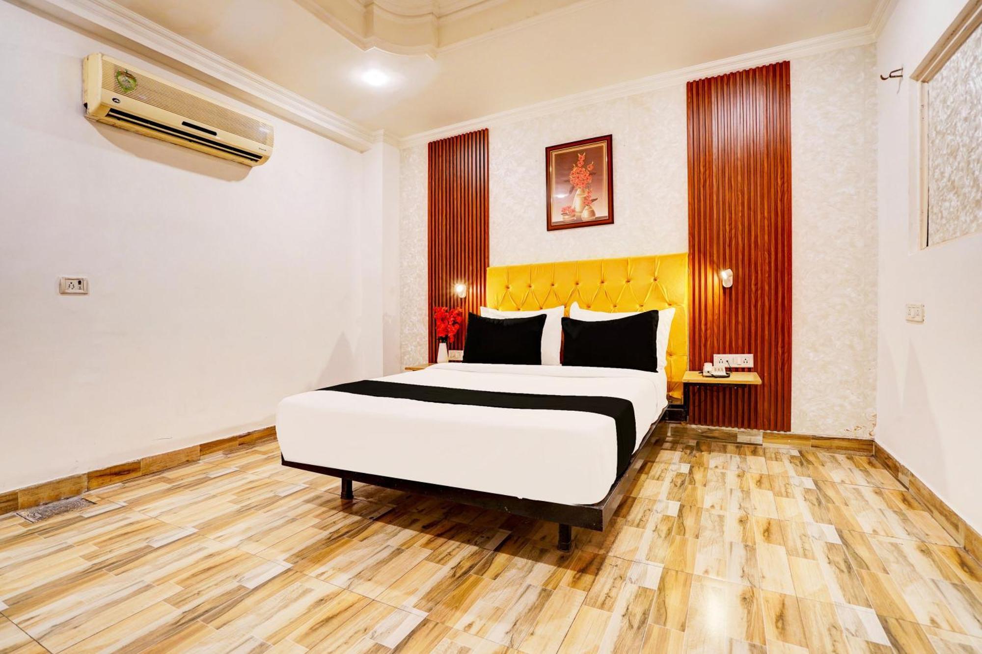 Super Townhouse Jageer Palace Near Mayapuri Chowk Nova Deli Exterior foto