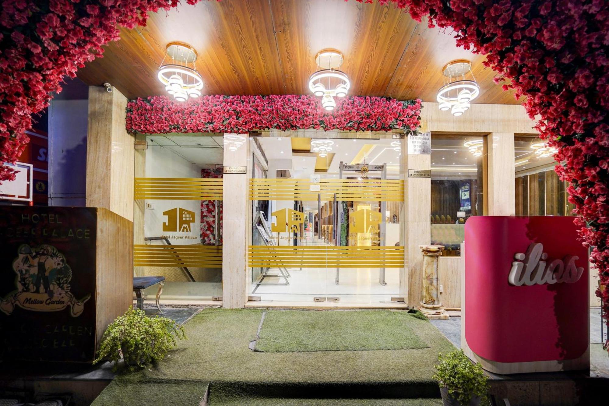 Super Townhouse Jageer Palace Near Mayapuri Chowk Nova Deli Exterior foto