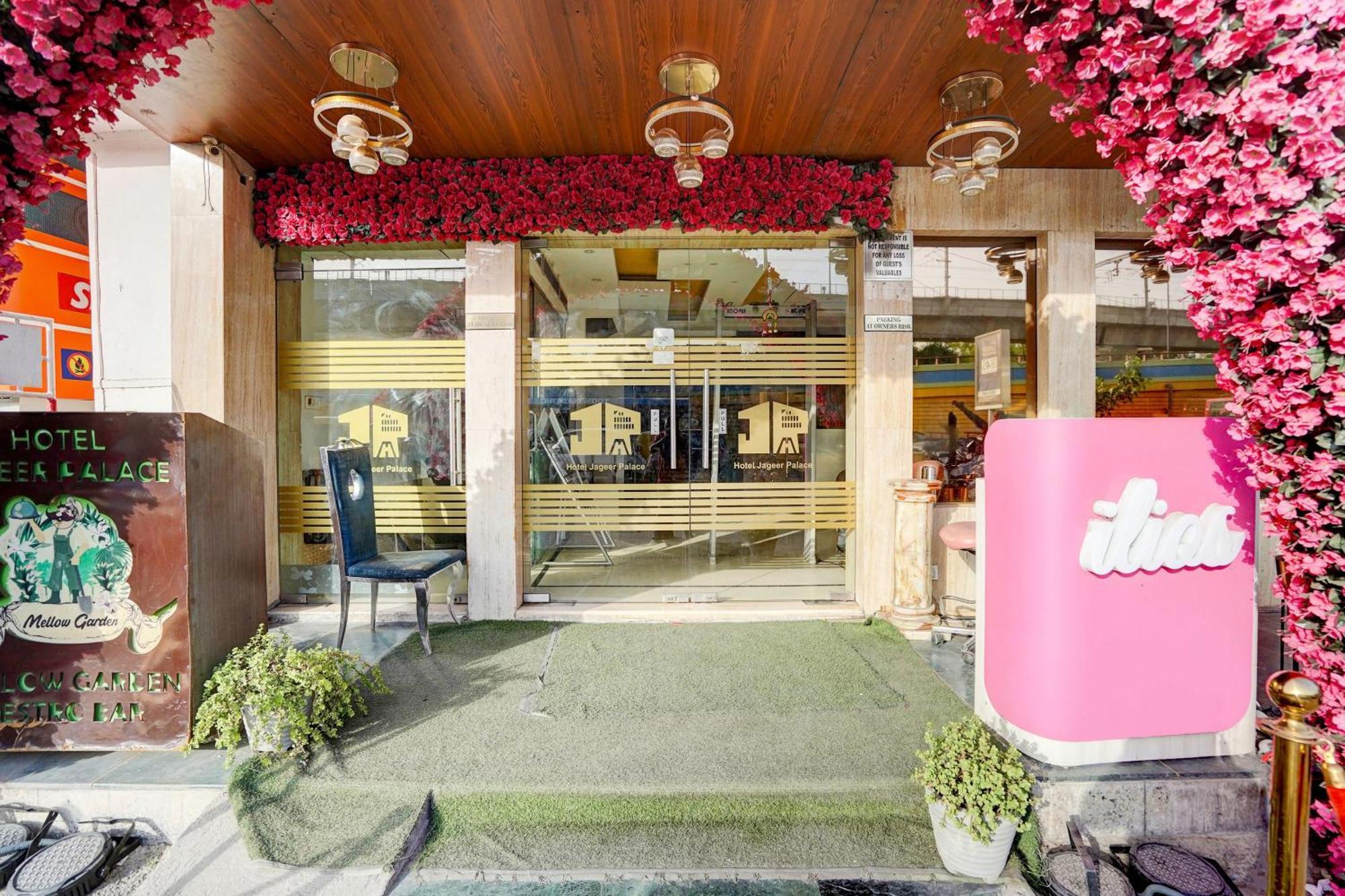 Super Townhouse Jageer Palace Near Mayapuri Chowk Nova Deli Exterior foto