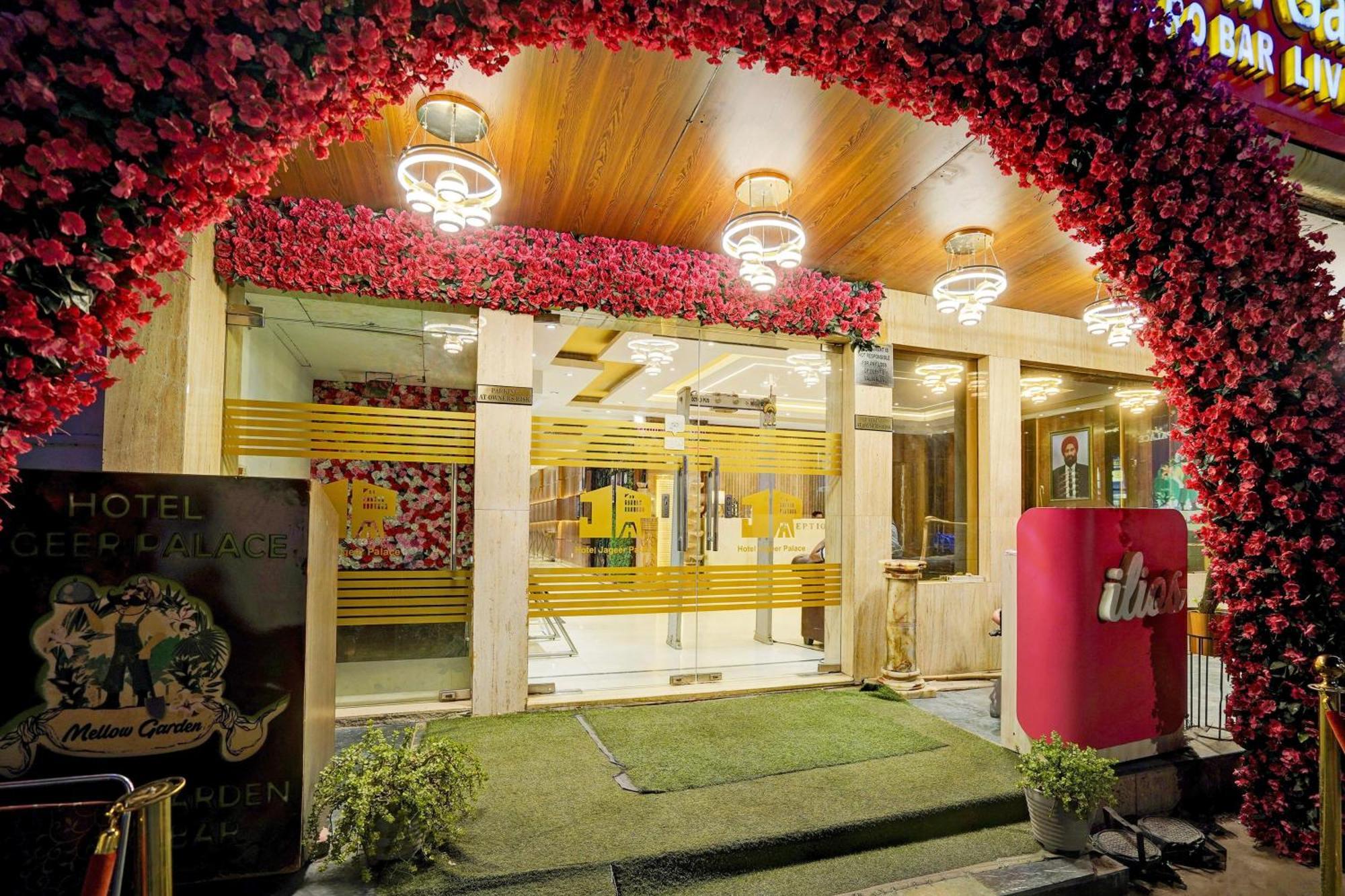 Super Townhouse Jageer Palace Near Mayapuri Chowk Nova Deli Exterior foto